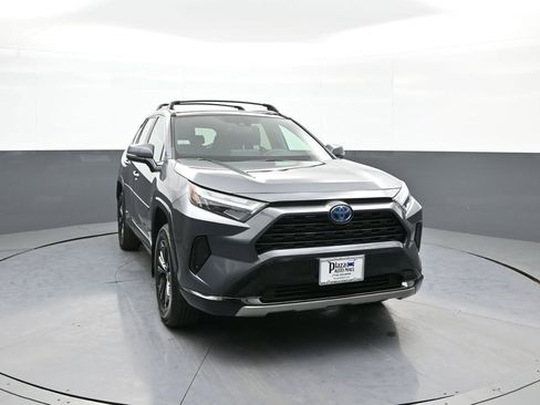 Certified 2024 Toyota RAV4 SE image 3