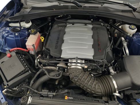 Used 2023 Chevrolet Camaro LT w/ RS Package image 9