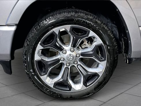Used 2022 RAM 1500 Limited image 9