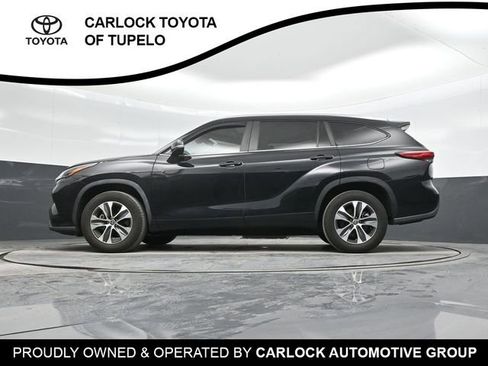 Used 2023 Toyota Highlander XLE image 47