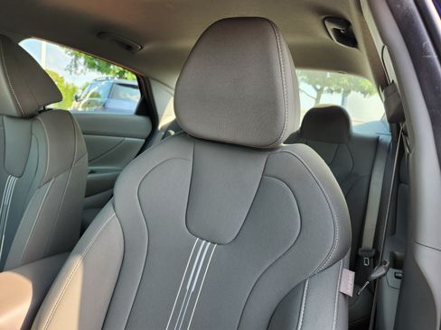 Certified 2023 Hyundai Elantra SEL w/ Convenience Package FWD image 11