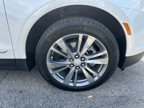 Used 2024 Cadillac XT5 Premium Luxury FWD image 6
