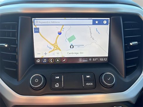 Used 2023 GMC Acadia SLT image 13