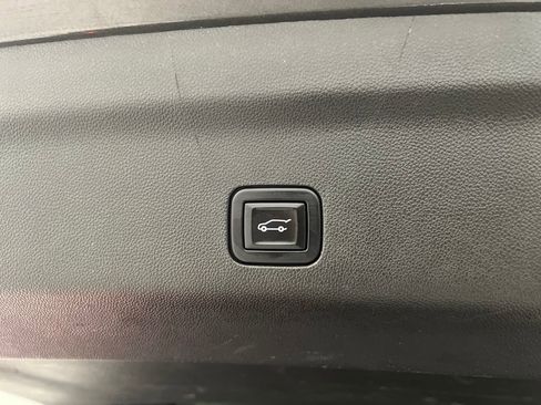 Used 2021 Chevrolet Tahoe LT image 42