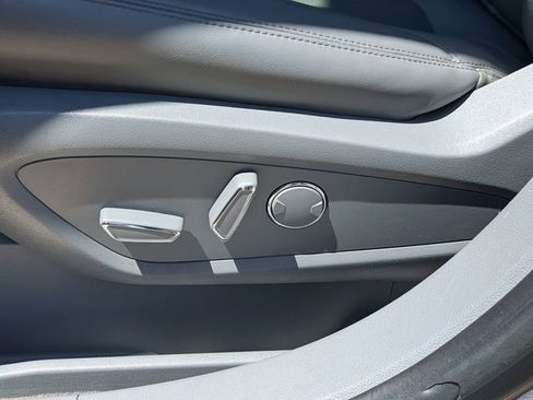 Used 2021 Lincoln Nautilus Reserve w/ Equipment Group 201A FWD image 8