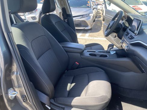 Used 2022 Nissan Altima 2.5 SV FWD image 21