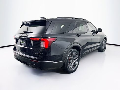 Used 2025 Ford Explorer ST-Line w/ ST-Line Street Pack AWD/4WD image 9