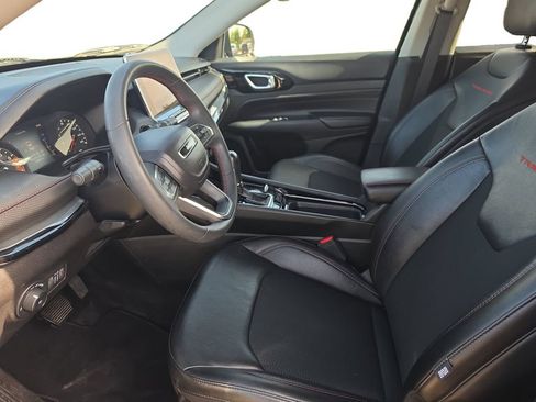 Used 2022 Jeep Compass Trailhawk AWD/4WD image 12