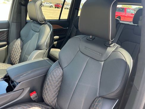 New 2026 Jeep Grand Cherokee Summit AWD/4WD image 35