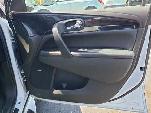 Used 2017 Buick Enclave Leather FWD image 21