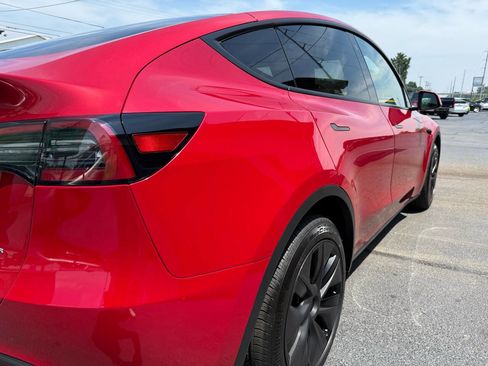 Used 2023 Tesla Model Y Long Range image 27