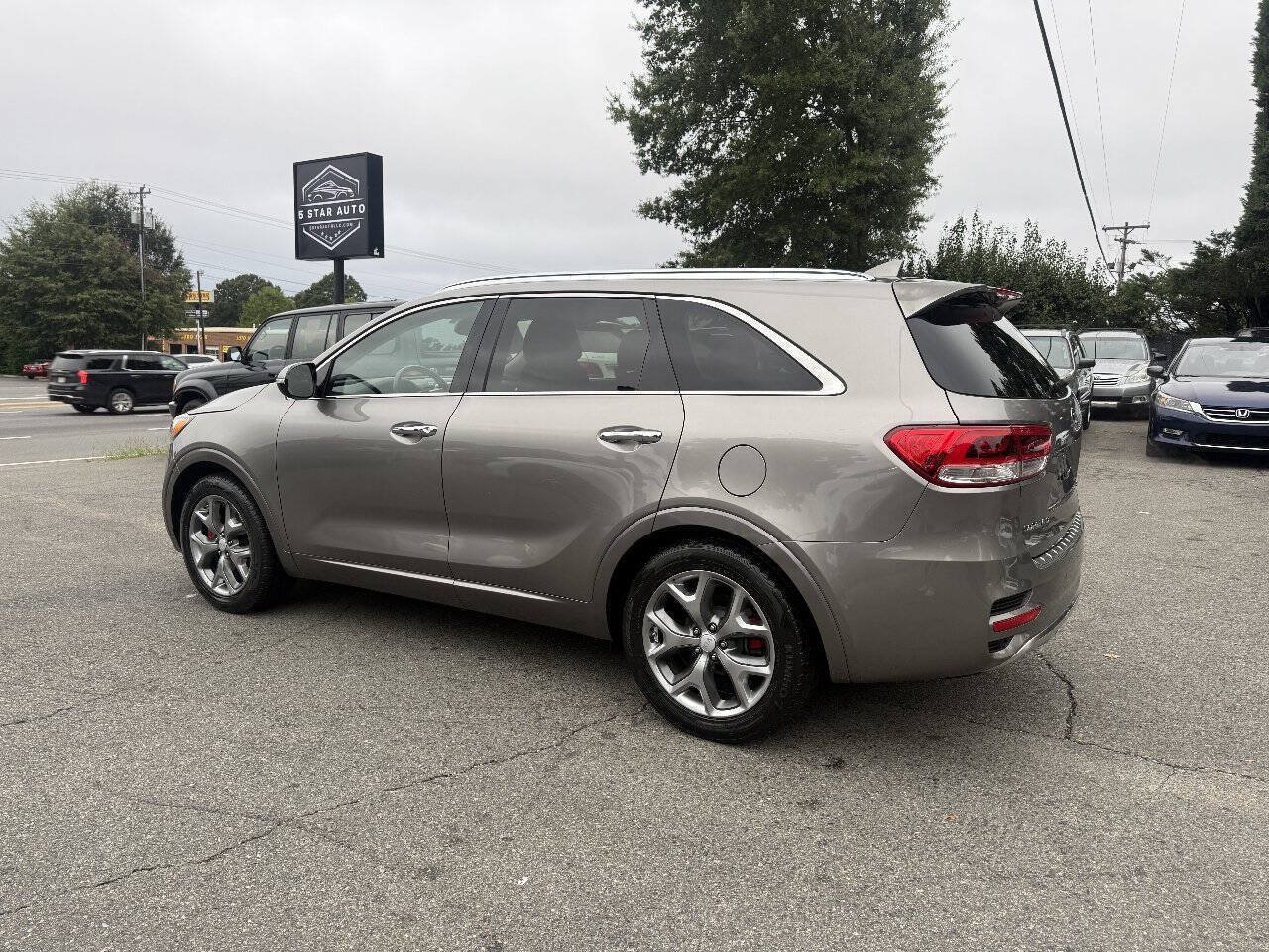 Used 2016 Kia Sorento SX FWD image 7