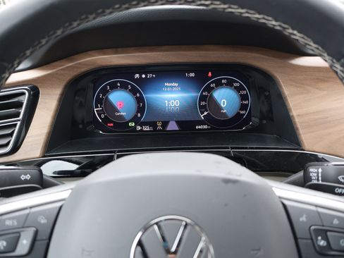 Used 2024 Volkswagen Atlas SE image 32