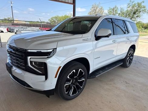 Used 2026 Chevrolet Tahoe High Country w/ Sun And Tow Package AWD/4WD image 3
