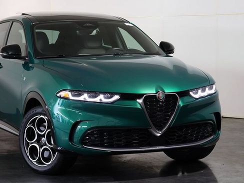 Used 2024 Alfa Romeo Tonale Ti AWD/4WD image 6