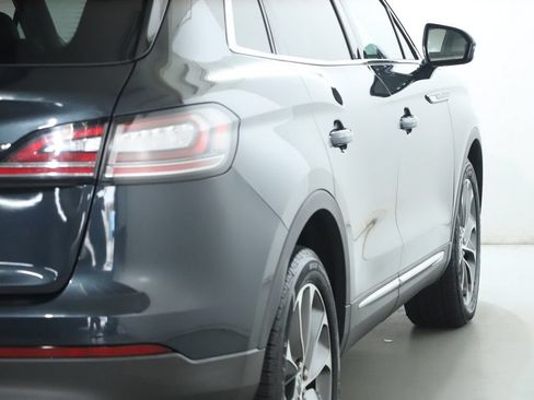 Certified 2021 Lincoln Nautilus Reserve AWD/4WD image 47