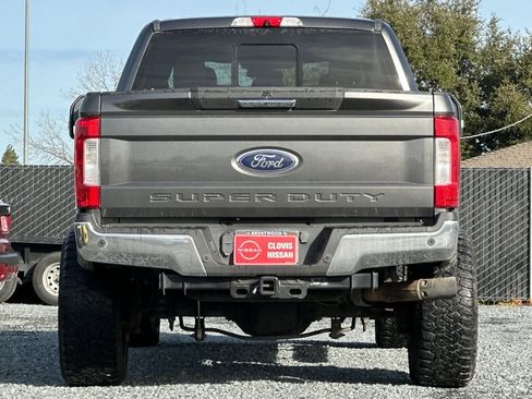 Used 2017 Ford F250 XLT w/ XLT Premium Package image 8