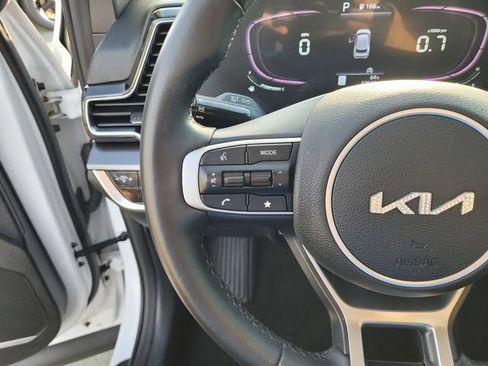Used 2024 Kia Sportage EX FWD image 18