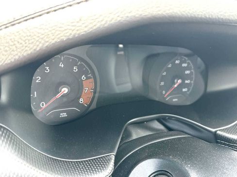 Used 2024 Jeep Compass Latitude w/ Convenience Group image 13