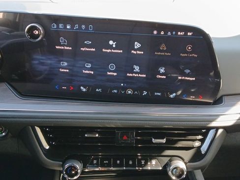 New 2026 Chevrolet Suburban LT AWD/4WD image 12