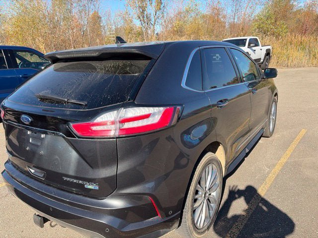 Used 2020 Ford Edge Titanium w/ Equipment Group 301A AWD/4WD image 12