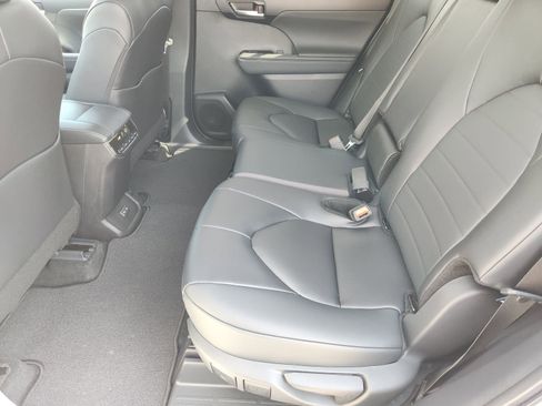 New 2026 Toyota Highlander XLE AWD/4WD image 31