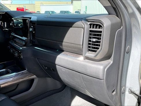 Used 2023 Chevrolet Silverado 1500 LTZ image 19