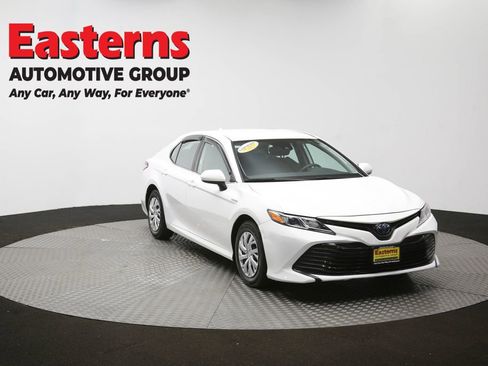 Used 2020 Toyota Camry LE image 51