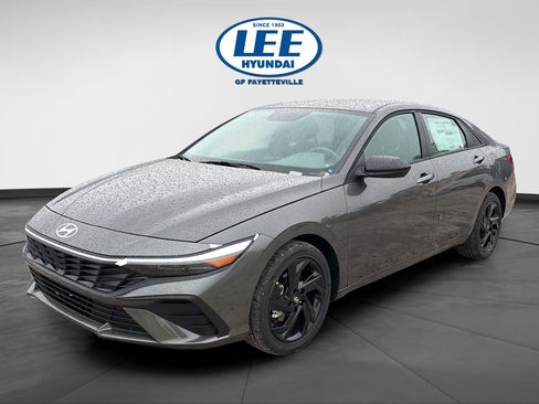 New 2026 Hyundai Elantra Sport FWD image 7