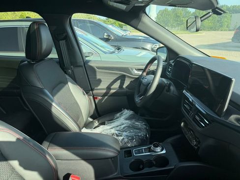 Used 2026 Ford Escape ST-Line Select w/ Tech Pack #1 AWD/4WD image 16
