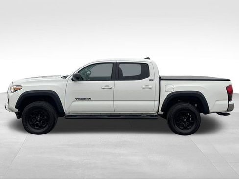 Used 2023 Toyota Tacoma SR5 w/ SX Package image 2