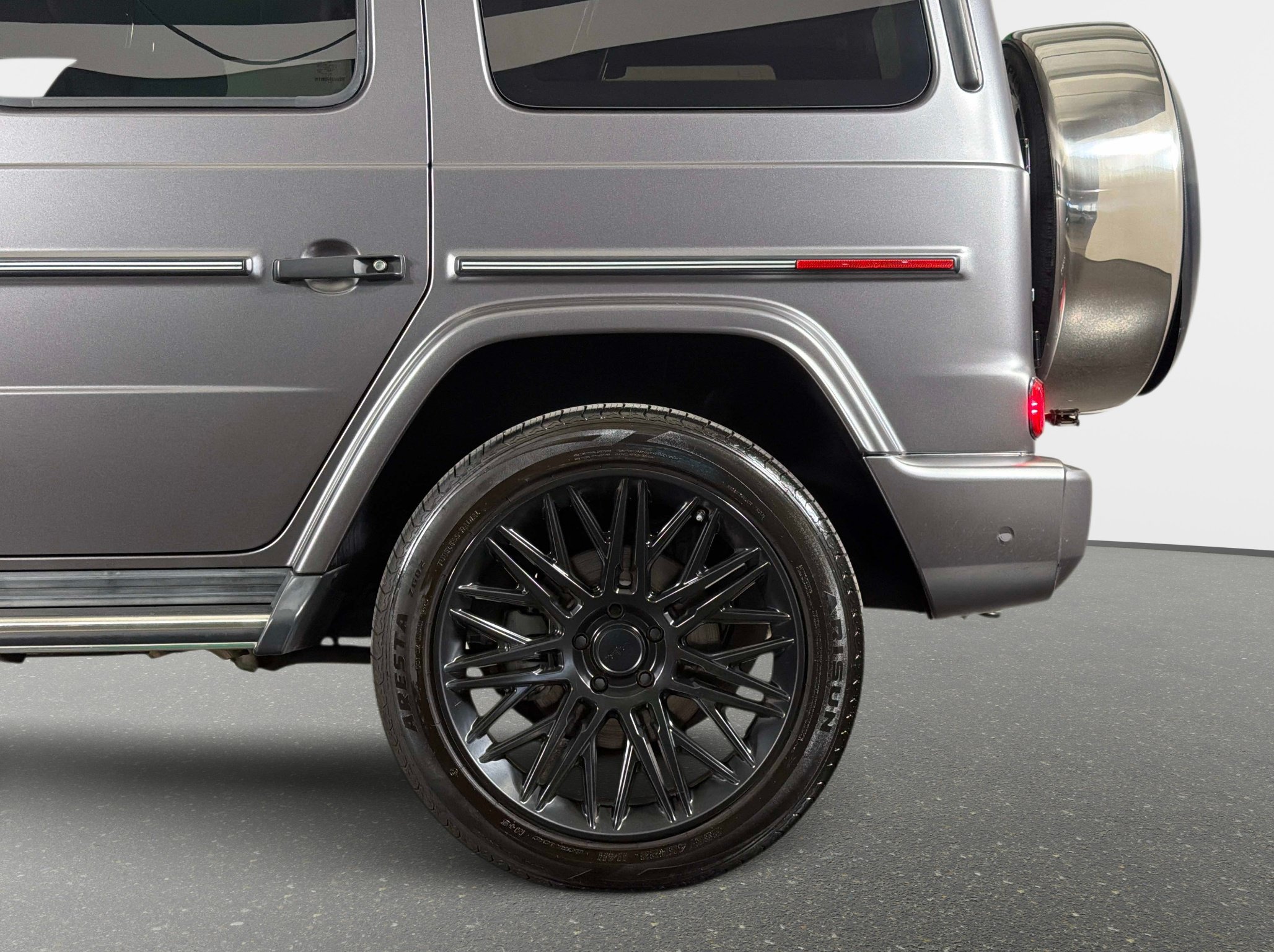 Used 2023 Mercedes-Benz G 550 image 13