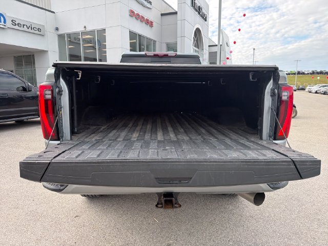 Used 2024 GMC Sierra 2500 Denali Ultimate AWD/4WD image 9