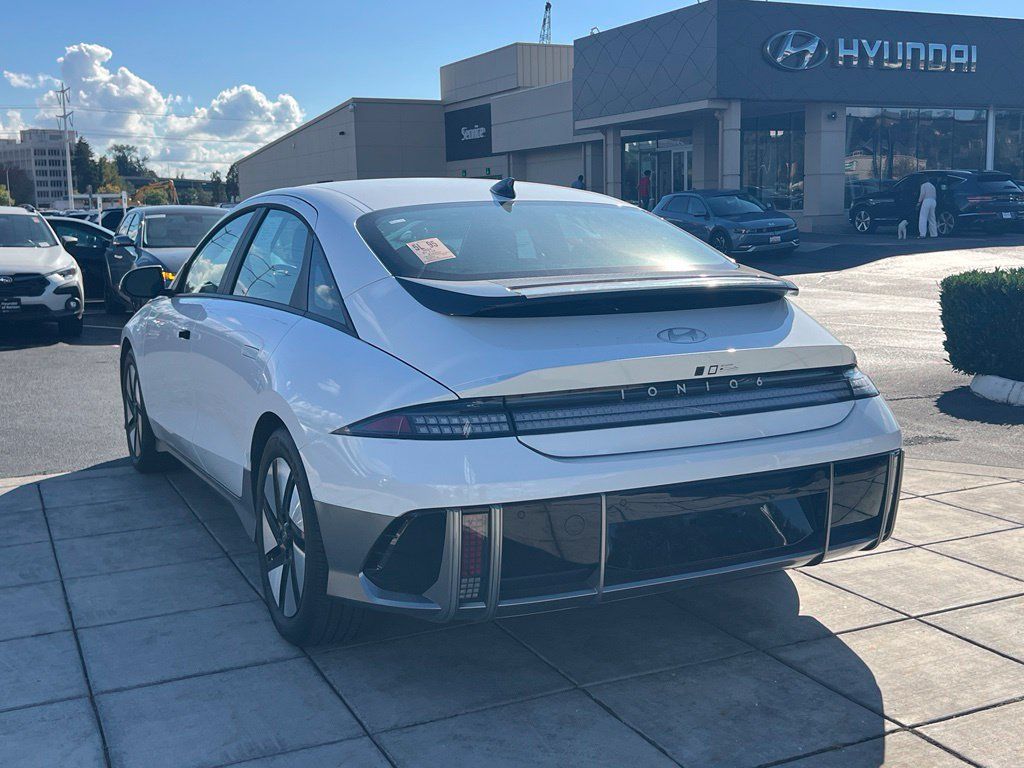 Used 2024 Hyundai Ioniq 6 SEL RWD image 11