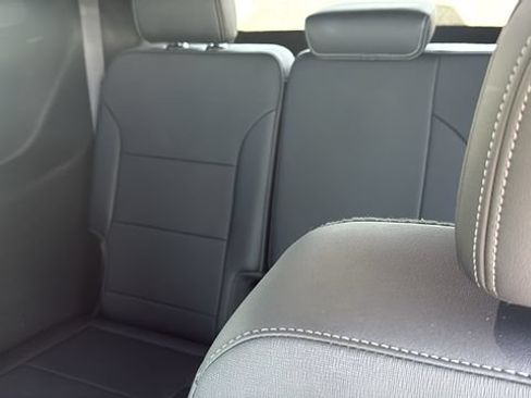 Used 2025 Buick Enclave Preferred FWD image 26