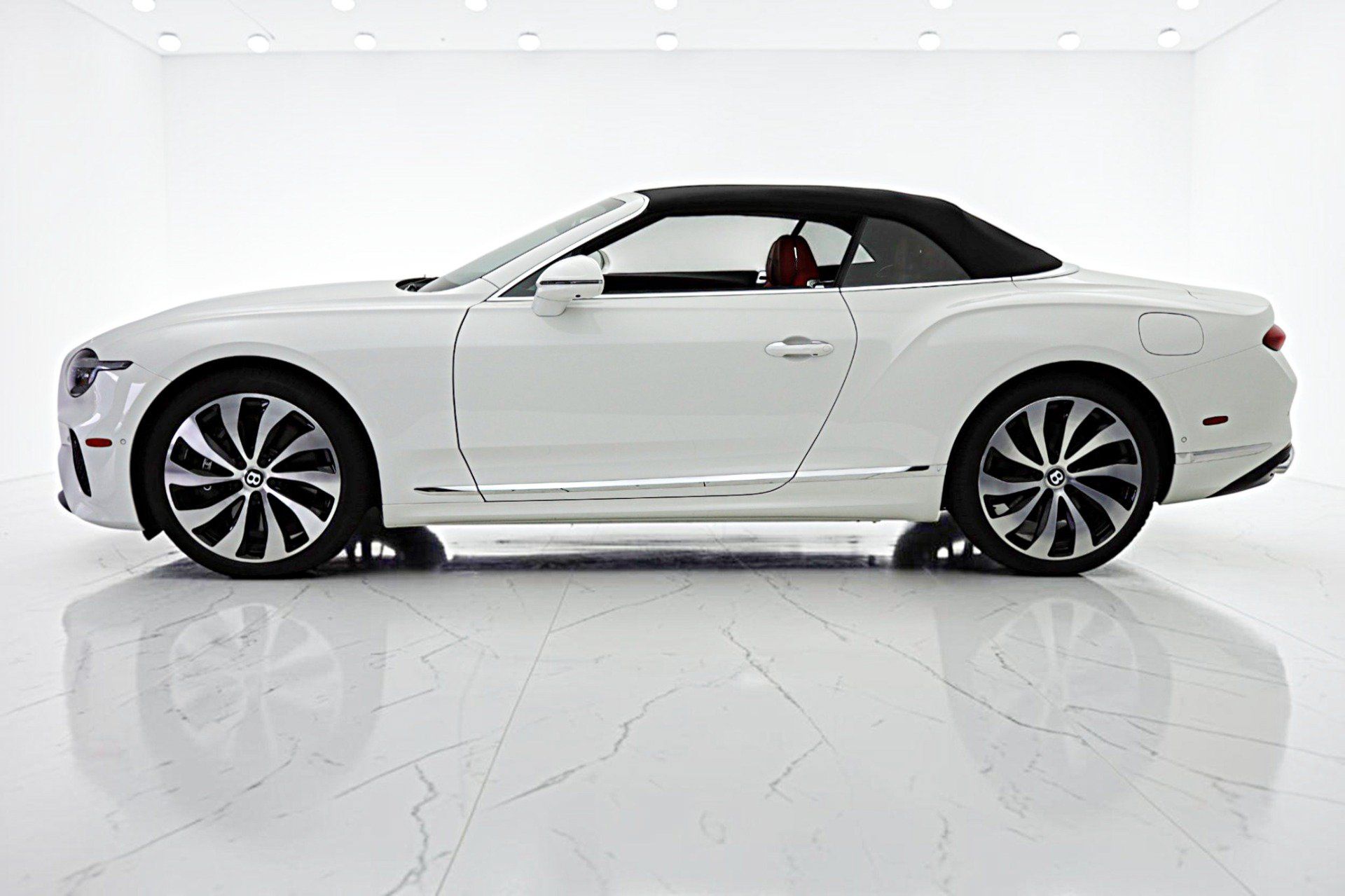 Used 2026 Bentley Continental GT Mulliner AWD/4WD image 21