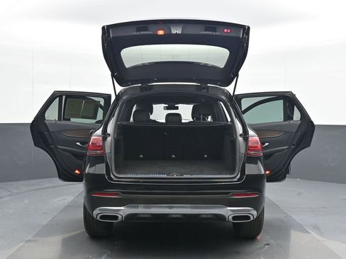 Used 2020 Mercedes-Benz GLC 300 4MATIC w/ Premium Package image 25