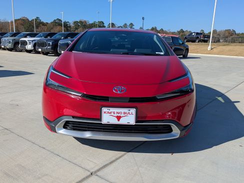 New 2026 Toyota Prius Plug-In Hybrid image 2