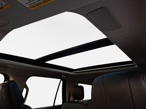 New 2025 Lincoln Navigator Reserve image 12