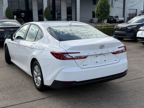 Used 2026 Toyota Camry LE FWD image 7