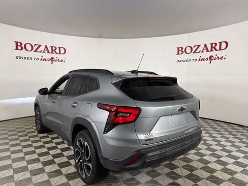 Used 2025 Chevrolet Trax RS w/ Driver Confidence Package FWD image 6