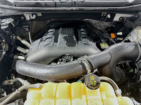 Used 2015 Ford F150 XLT w/ Equipment Group 302A Luxury image 32