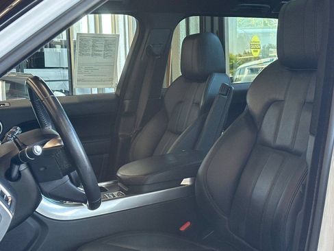 Used 2017 Land Rover Range Rover Sport SE AWD/4WD image 5