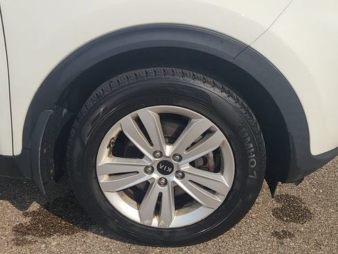 Used 2018 Kia Sportage LX AWD/4WD image 9