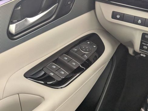 Used 2025 Nissan Murano SL AWD/4WD image 19