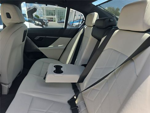 Used 2026 BMW 530i RWD image 12