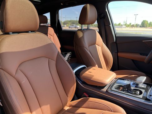 Used 2026 Audi Q7 3.0T Prestige w/ Prestige Package image 35