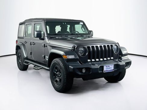 Used 2018 Jeep Wrangler Unlimited Sport AWD/4WD image 3