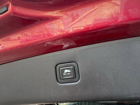 Used 2019 Chevrolet Blazer RS w/ Sun and Wheels Package image 7