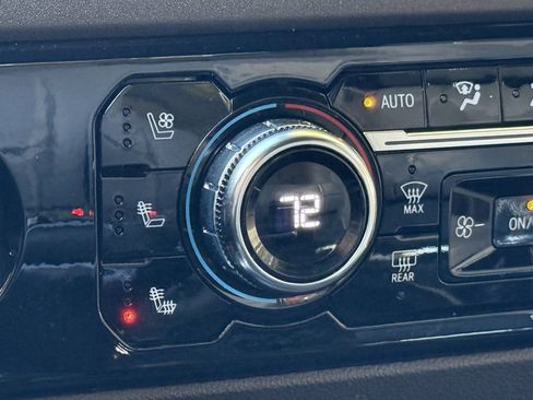 Used 2023 GMC Sierra 1500 SLT w/ SLT Premium Package image 20